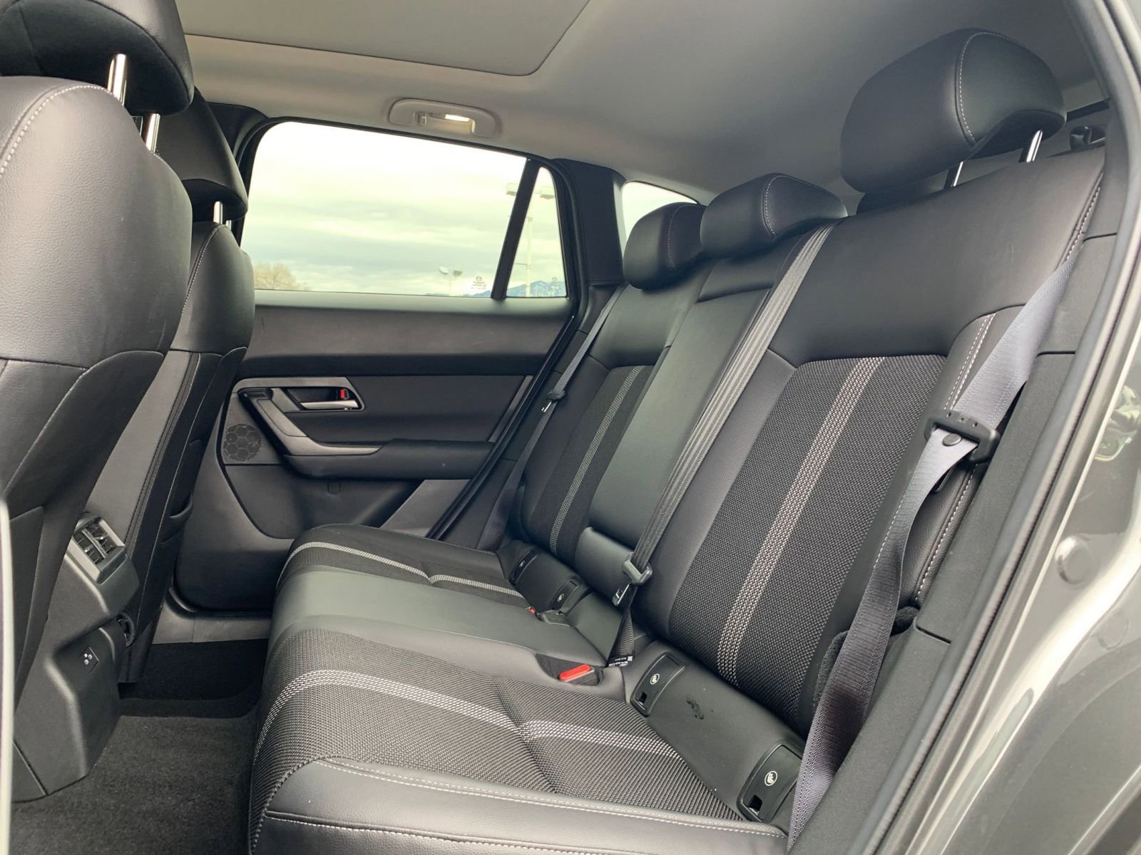 Used 2025 MAZDA CX-50 AWD 2.5 S w/ Premium Package image 27