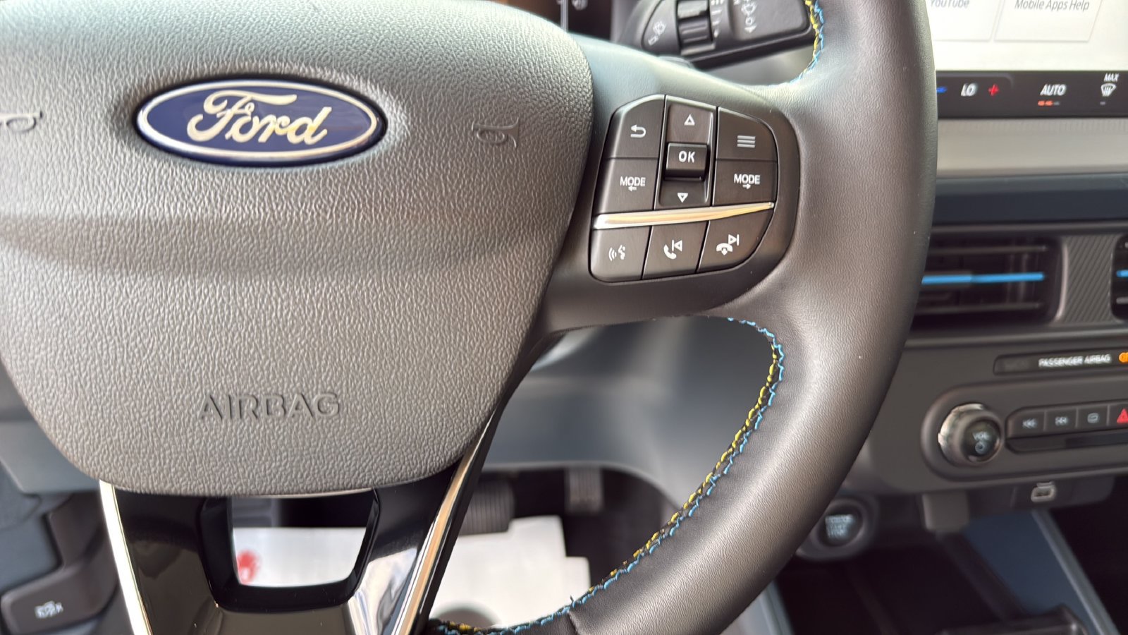 Used 2026 Ford Maverick Lobo AWD/4WD image 15