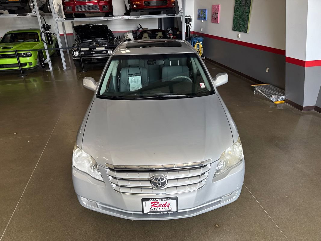 Used 2006 Toyota Avalon XLS image 27