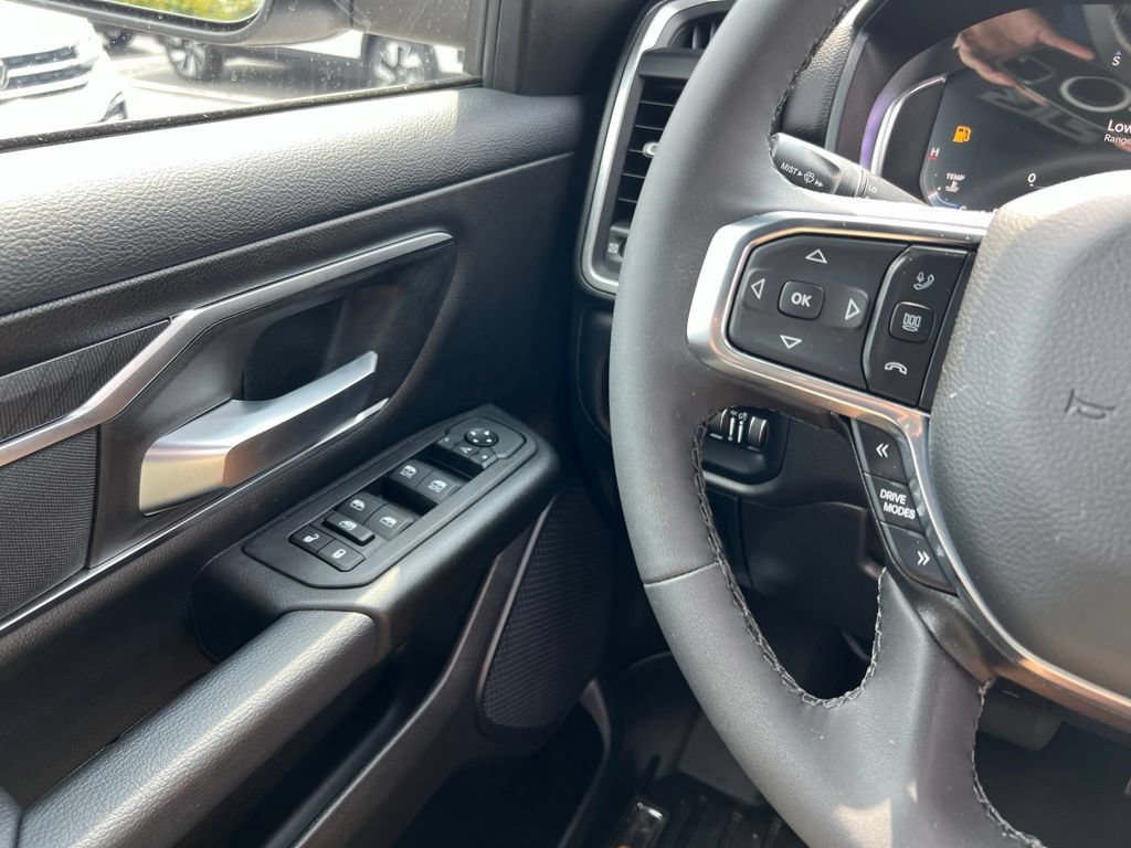 Used 2025 RAM 1500 Big Horn AWD/4WD image 25
