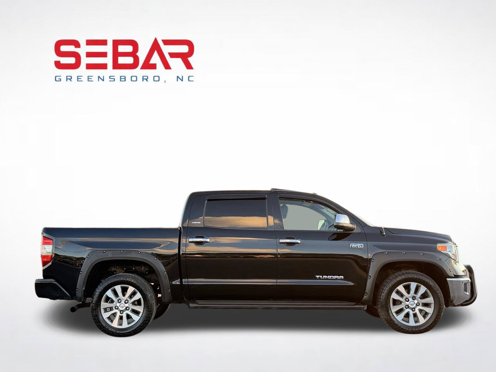 Used 2014 Toyota Tundra Limited w/ Limited Premium Package AWD/4WD image 5