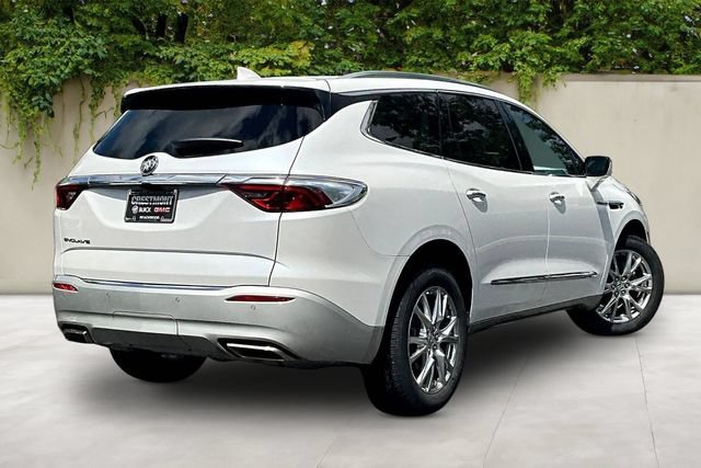 Used 2023 Buick Enclave Essence w/ Experience Buick Package FWD image 6