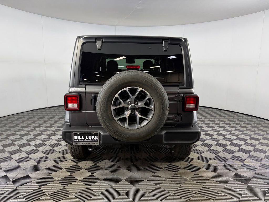 Used 2024 Jeep Wrangler Unlimited Sport AWD/4WD image 9