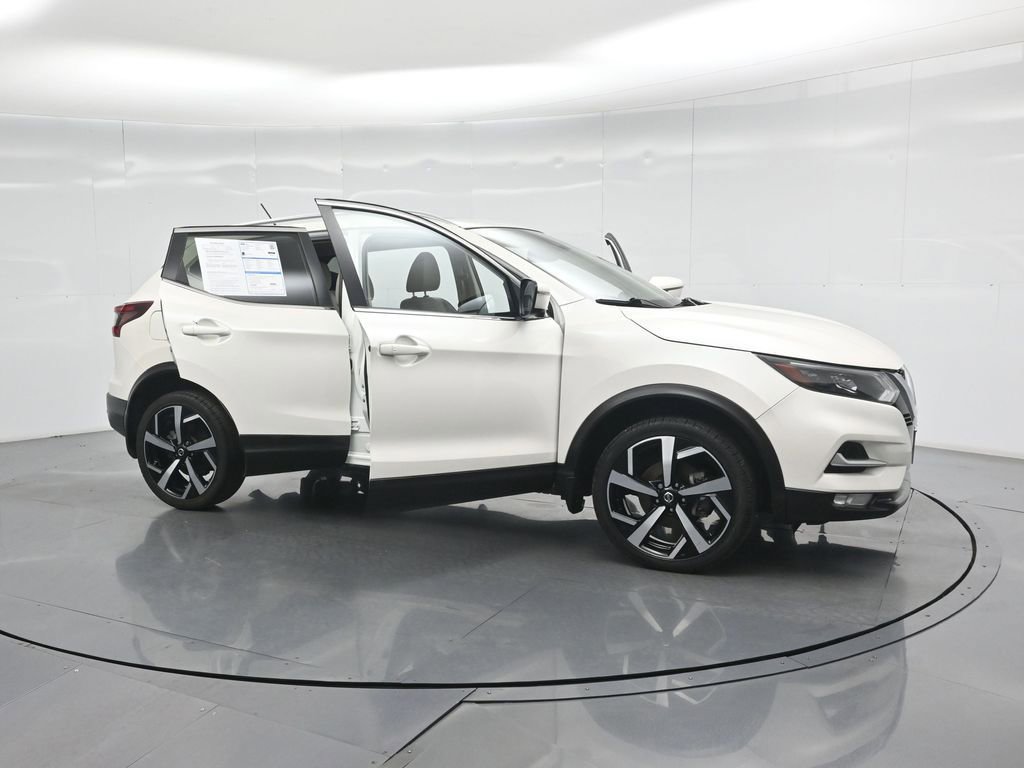Used 2020 Nissan Rogue Sport SL w/ Premium Package FWD image 35