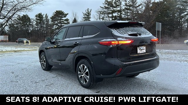 Used 2022 Toyota Highlander XLE image 4