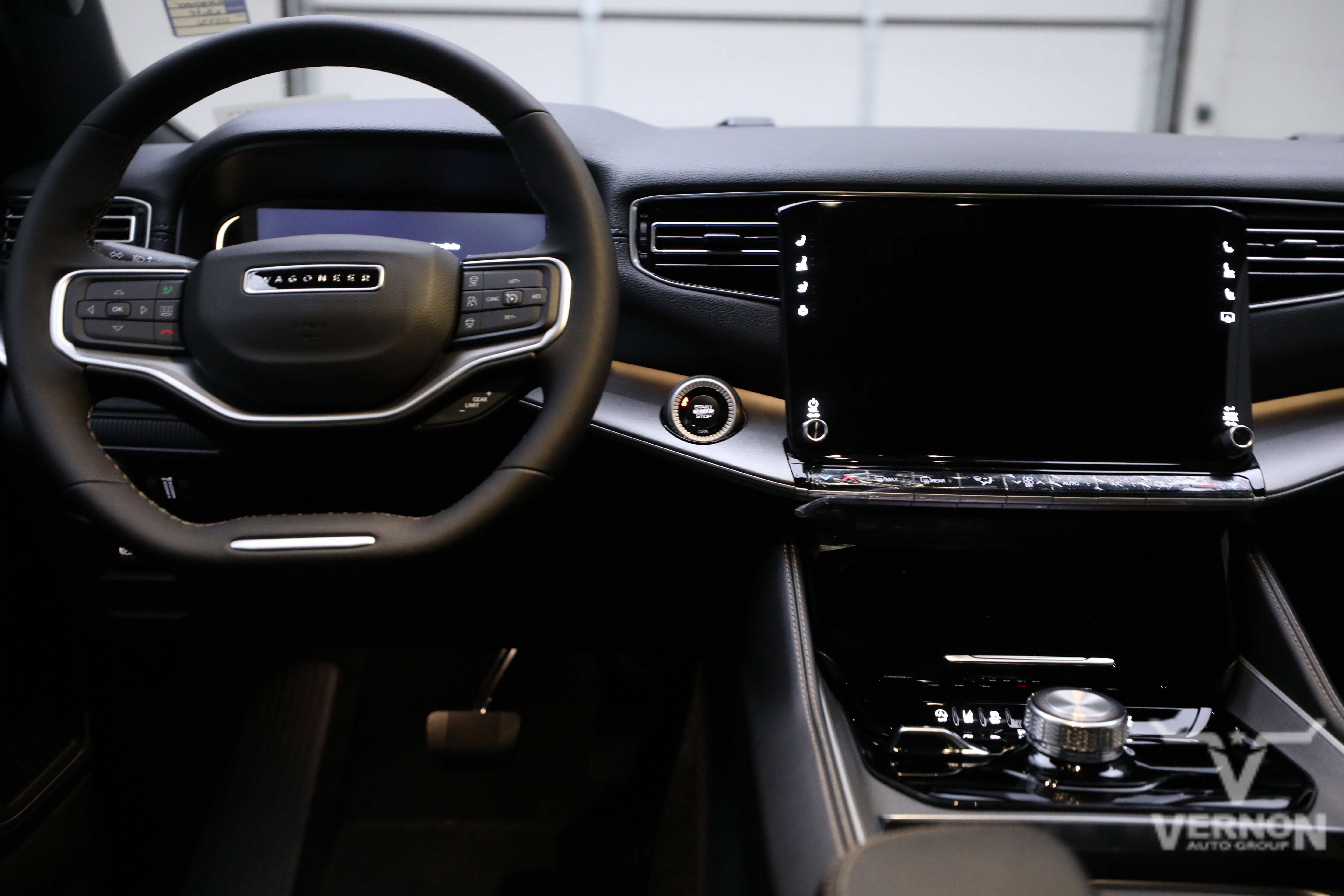 New 2025 Jeep Wagoneer Base 4x4 w/ Convenience Group I image 22