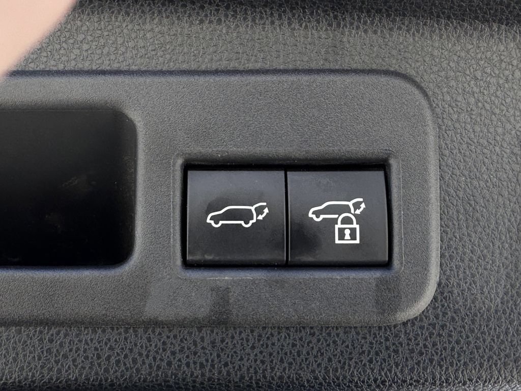 Used 2025 Toyota 4Runner TRD Off-Road Premium w/ Tow Technology Package AWD/4WD image 34
