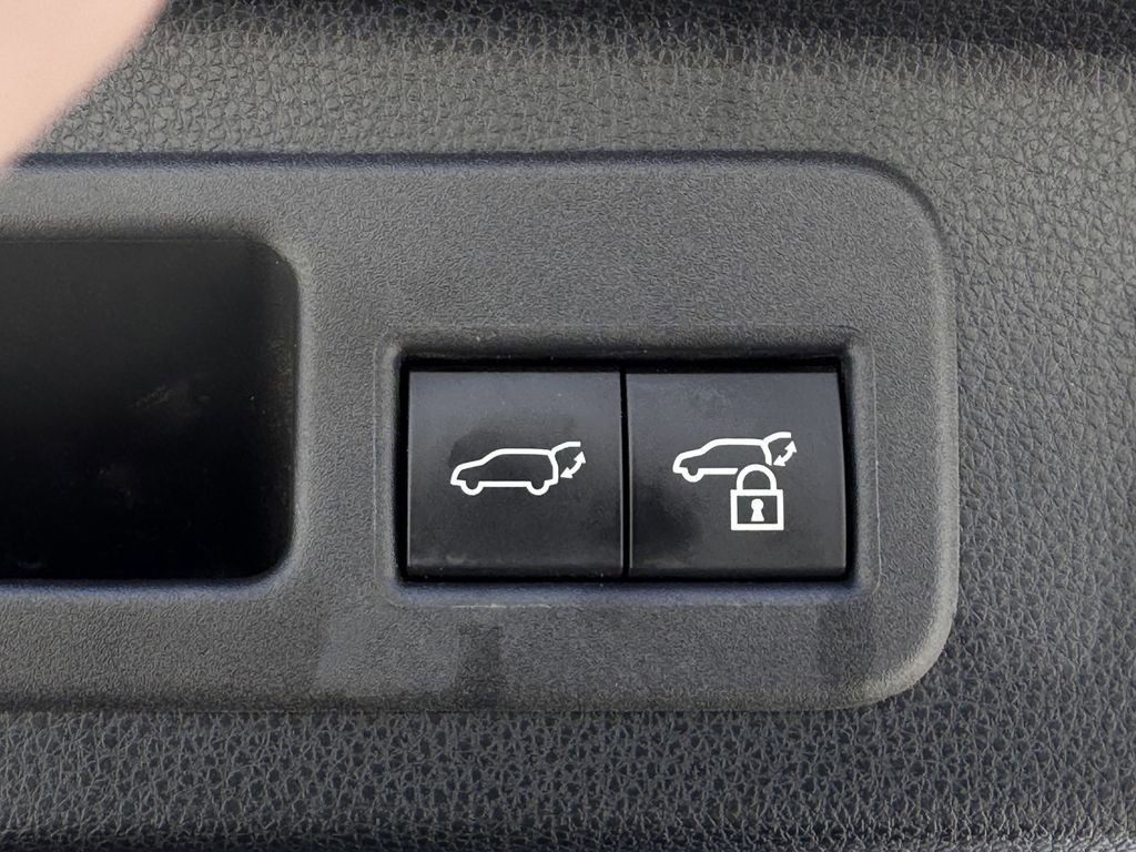 Used 2025 Toyota 4Runner TRD Off-Road Premium w/ Tow Technology Package AWD/4WD image 34