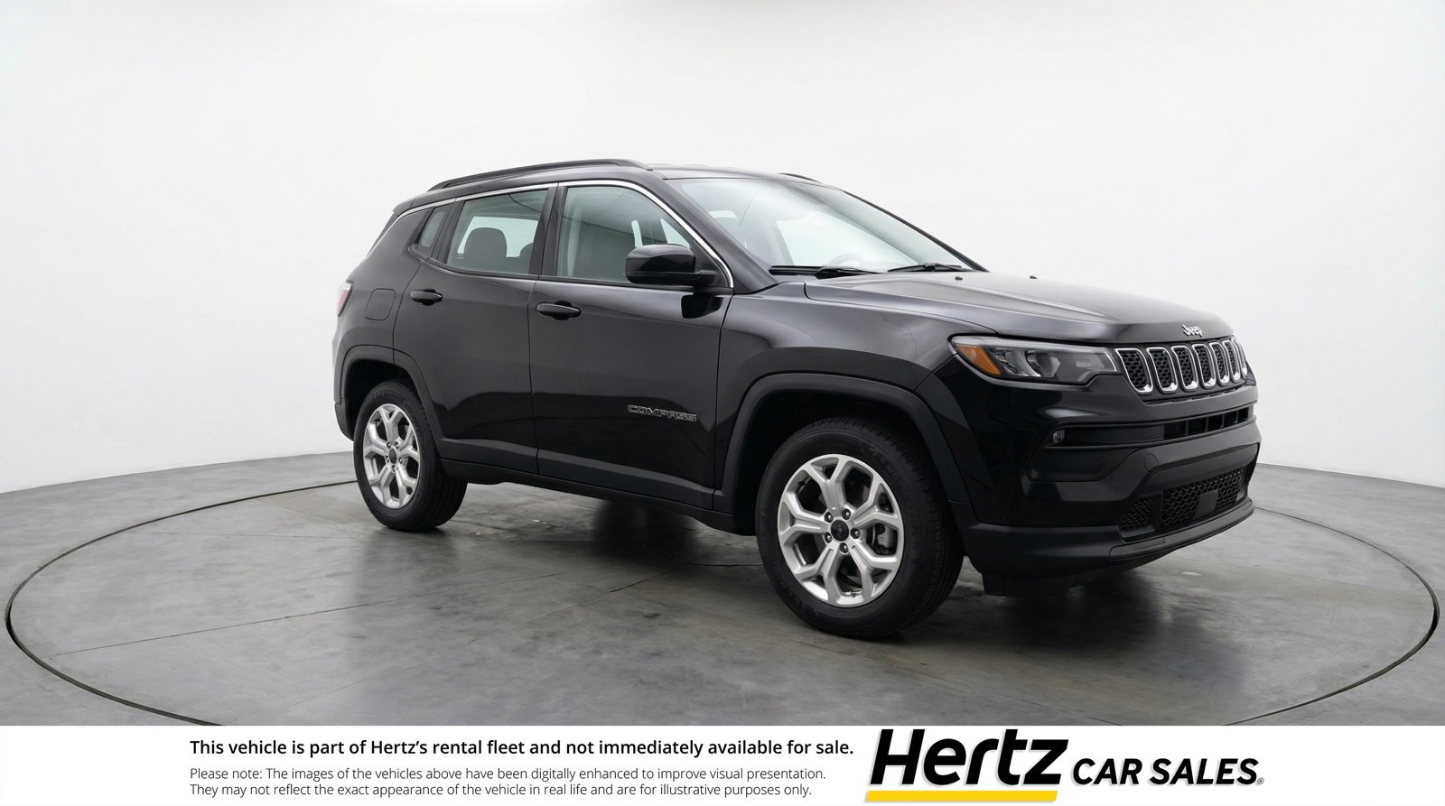 Used 2025 Jeep Compass Latitude image 1