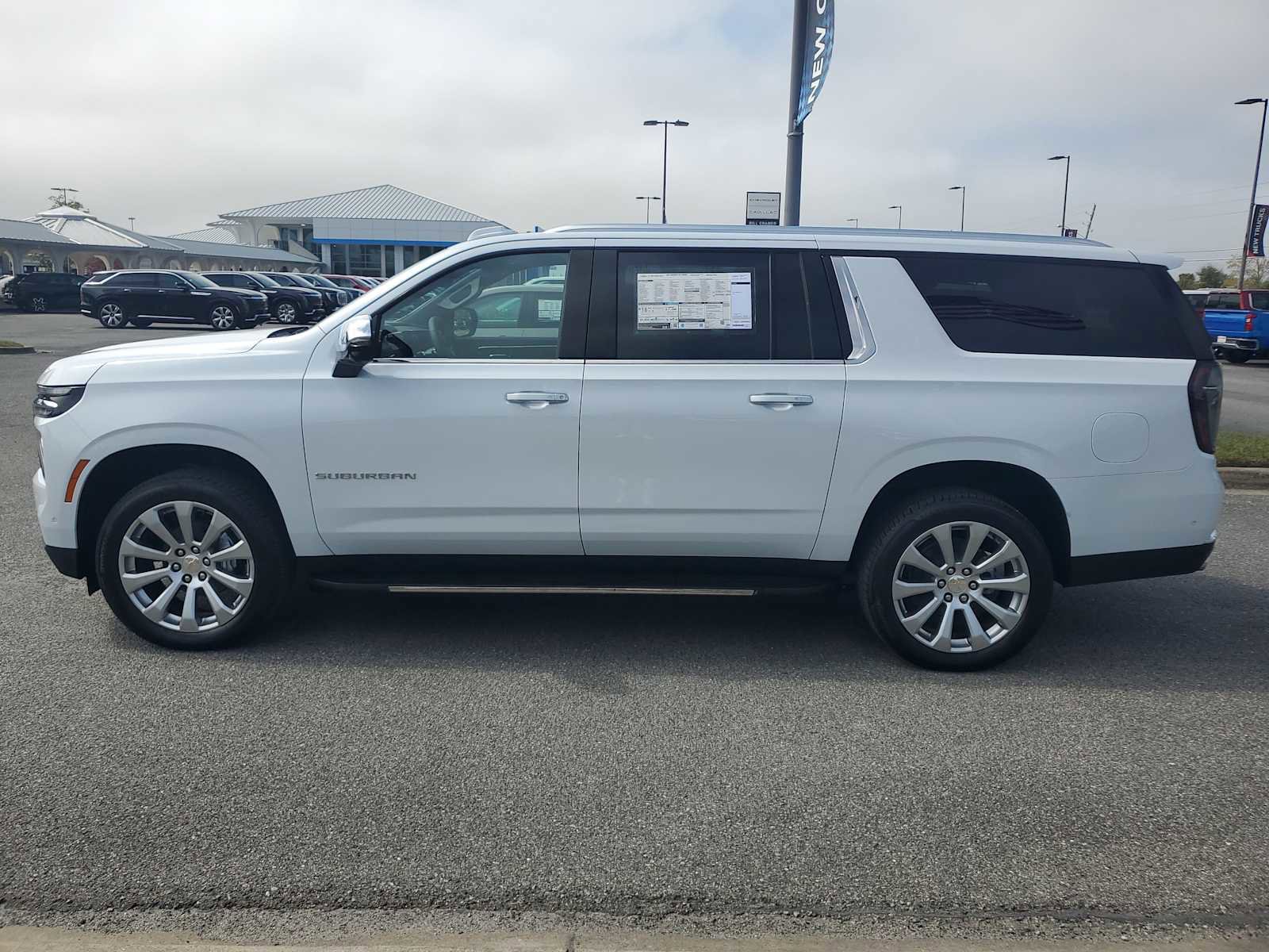 New 2026 Chevrolet Suburban Premier AWD/4WD image 2