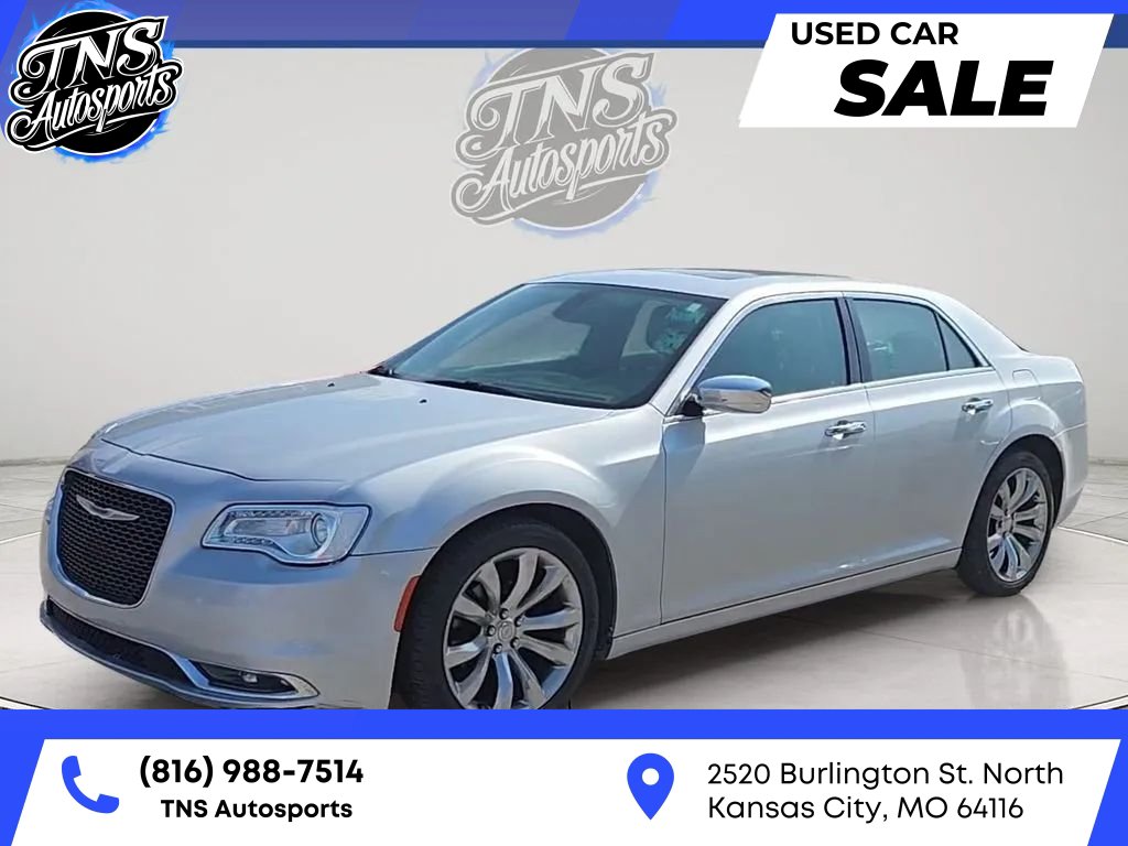 Used 2020 Chrysler 300 Limited RWD image 1