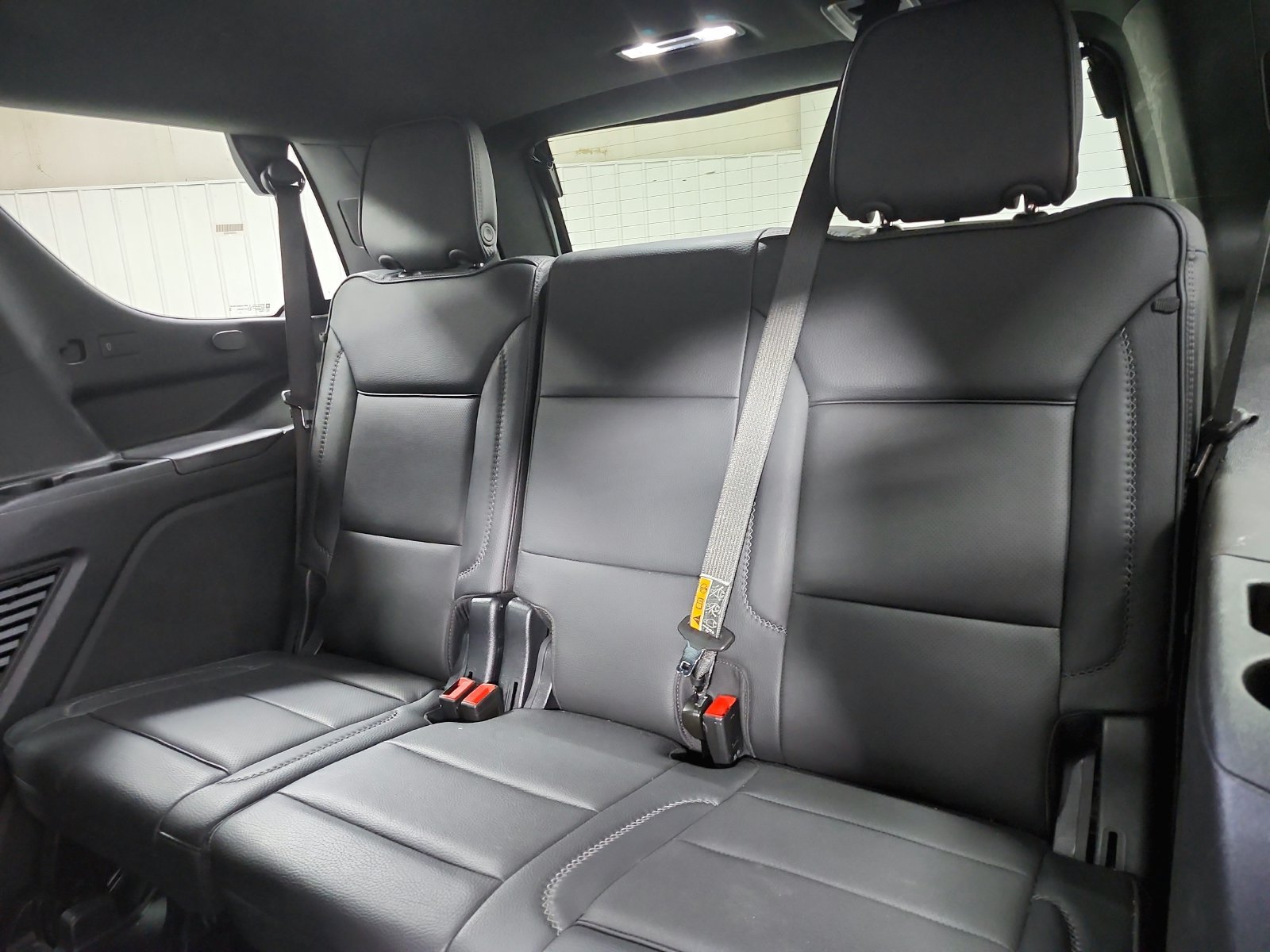Used 2025 GMC Yukon Denali RWD image 13