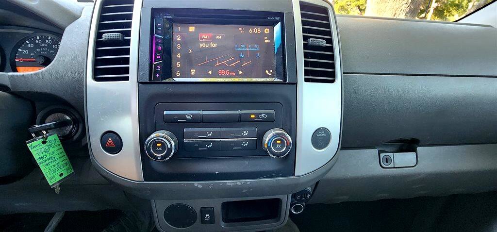 Used 2017 Nissan Frontier SV image 24