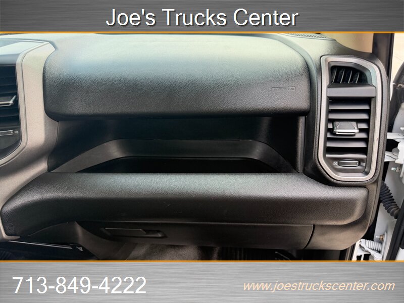Used 2020 RAM 3500 Tradesman w/ Chrome Appearance Group RWD image 28