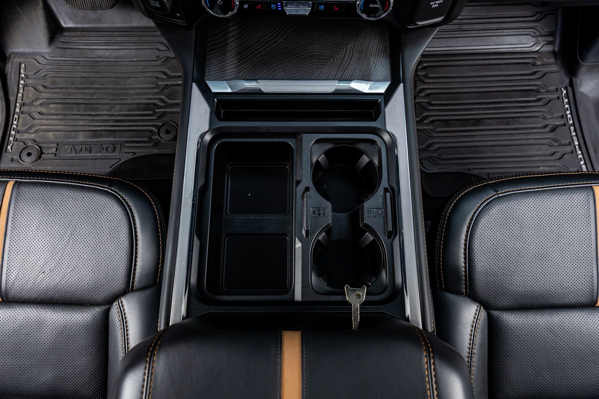 Used 2024 Ford F350 Platinum image 27