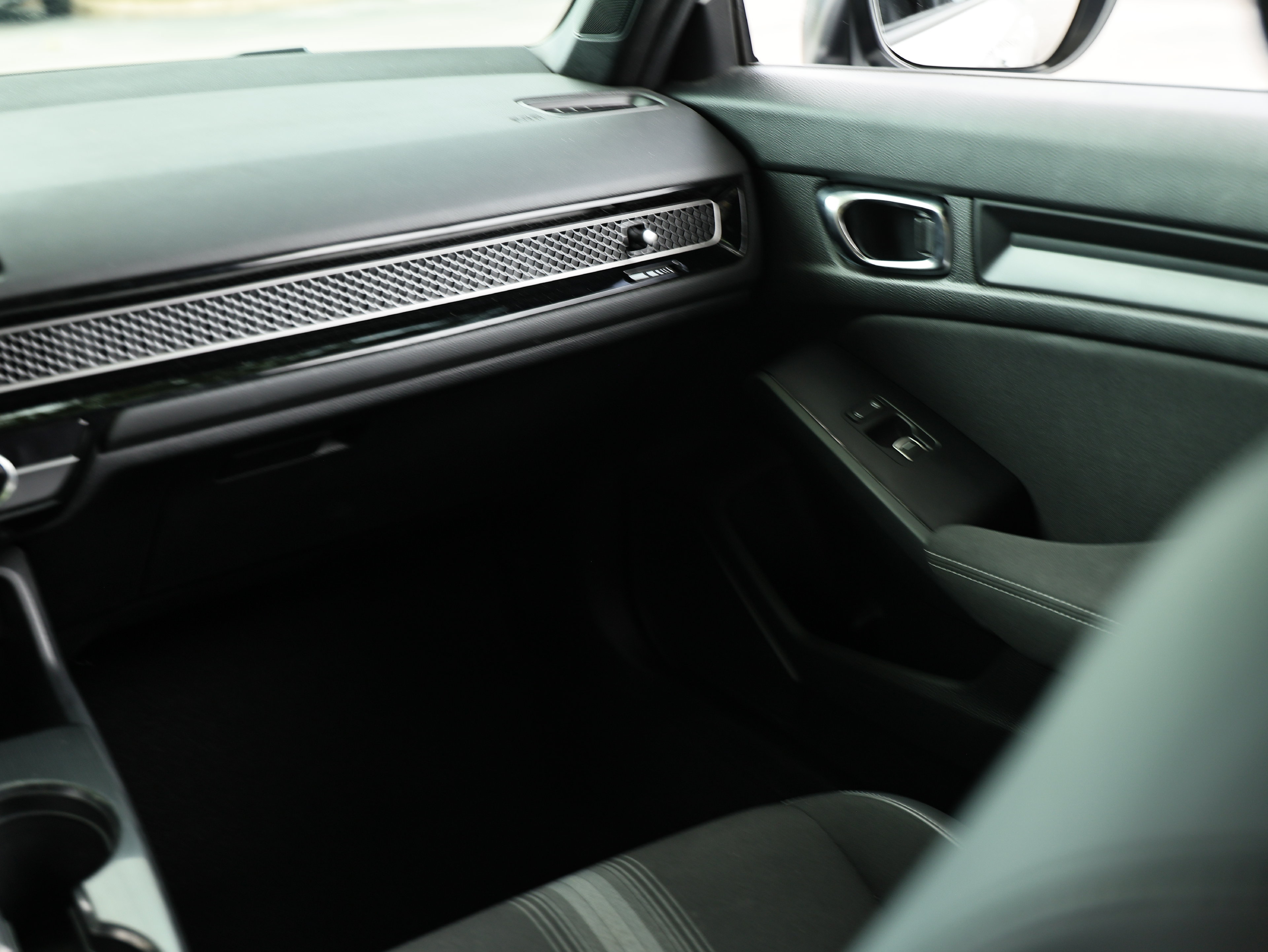 Used 2023 Honda Civic Sport image 28