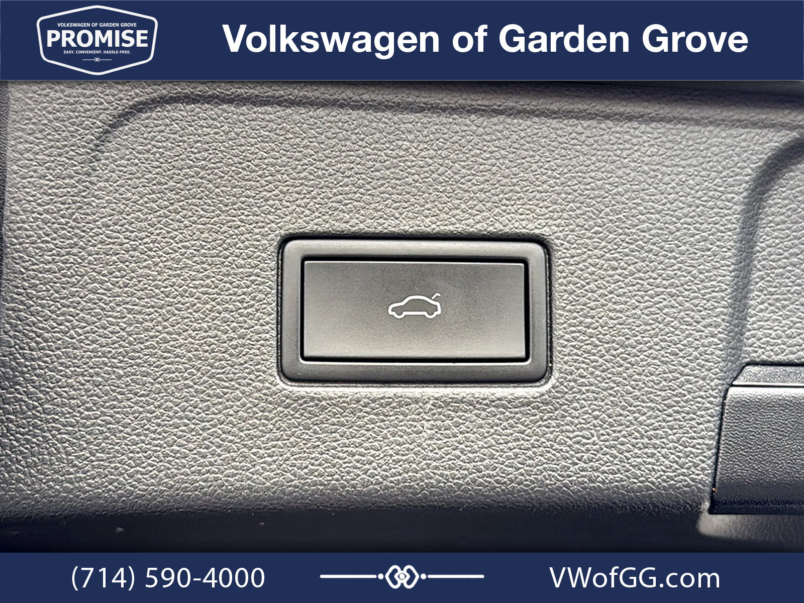 Used 2023 Volkswagen Atlas SE w/ Panoramic Sunroof Package FWD image 12