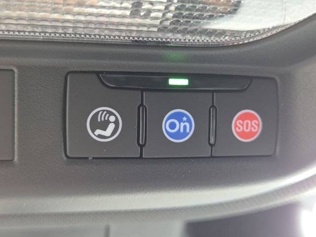 Used 2024 Chevrolet Trax RS w/ Driver Confidence Package FWD image 32
