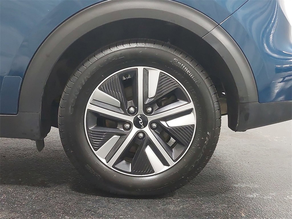 Used 2022 Kia Niro EX Premium image 40