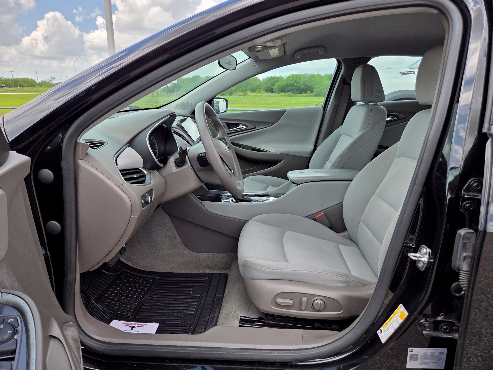 Used 2024 Chevrolet Malibu LT FWD image 14