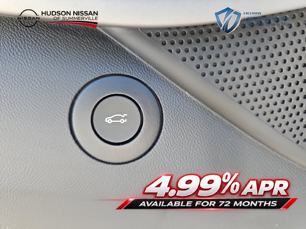 Used 2024 Chevrolet Camaro LT RWD image 33