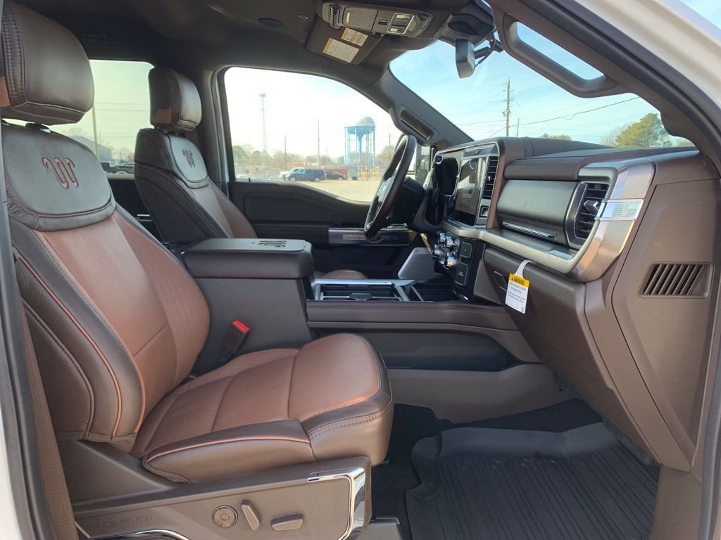 New 2025 Ford F250 King Ranch w/ Chrome Package image 30