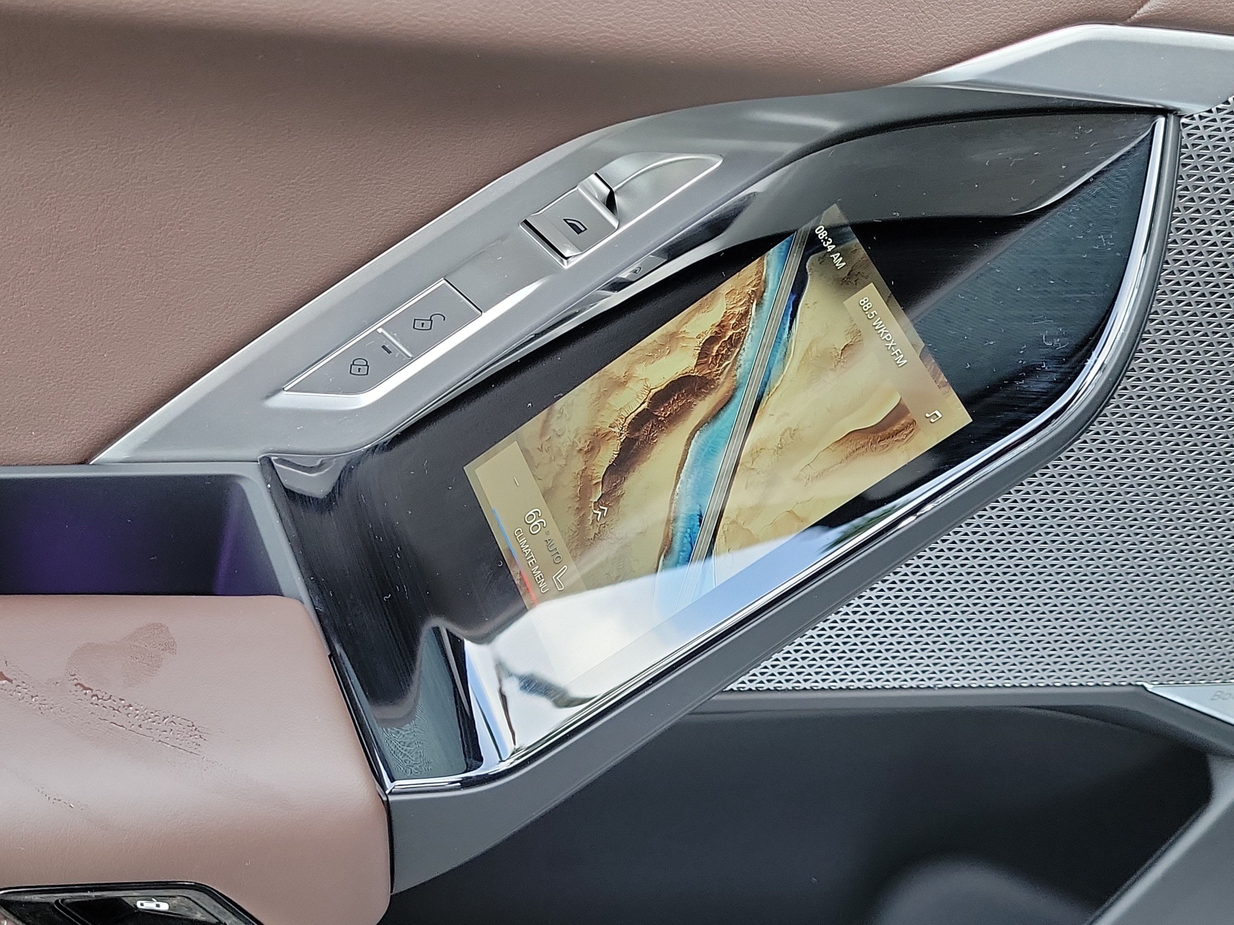 Certified 2023 BMW i7 xDrive60 AWD/4WD image 11