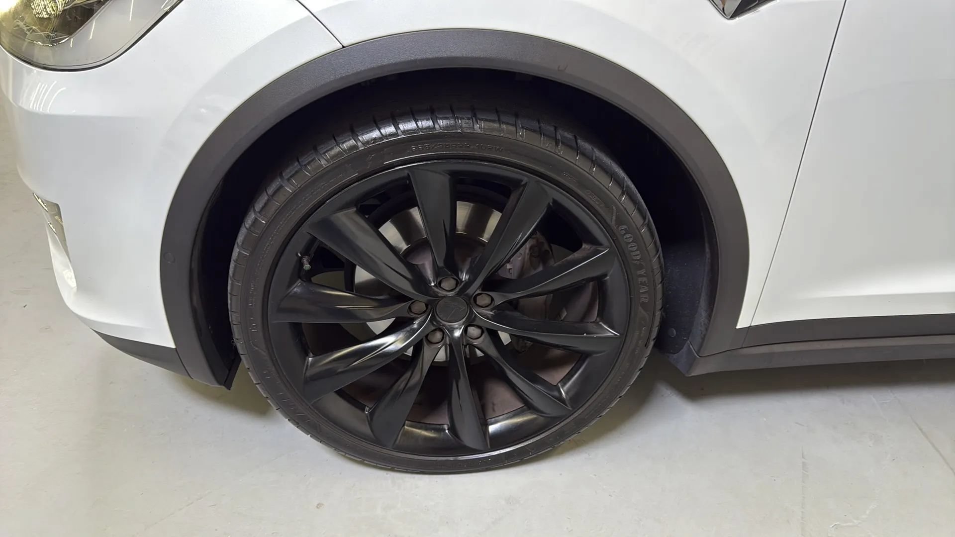 Used 2018 Tesla Model X 75D AWD/4WD image 25