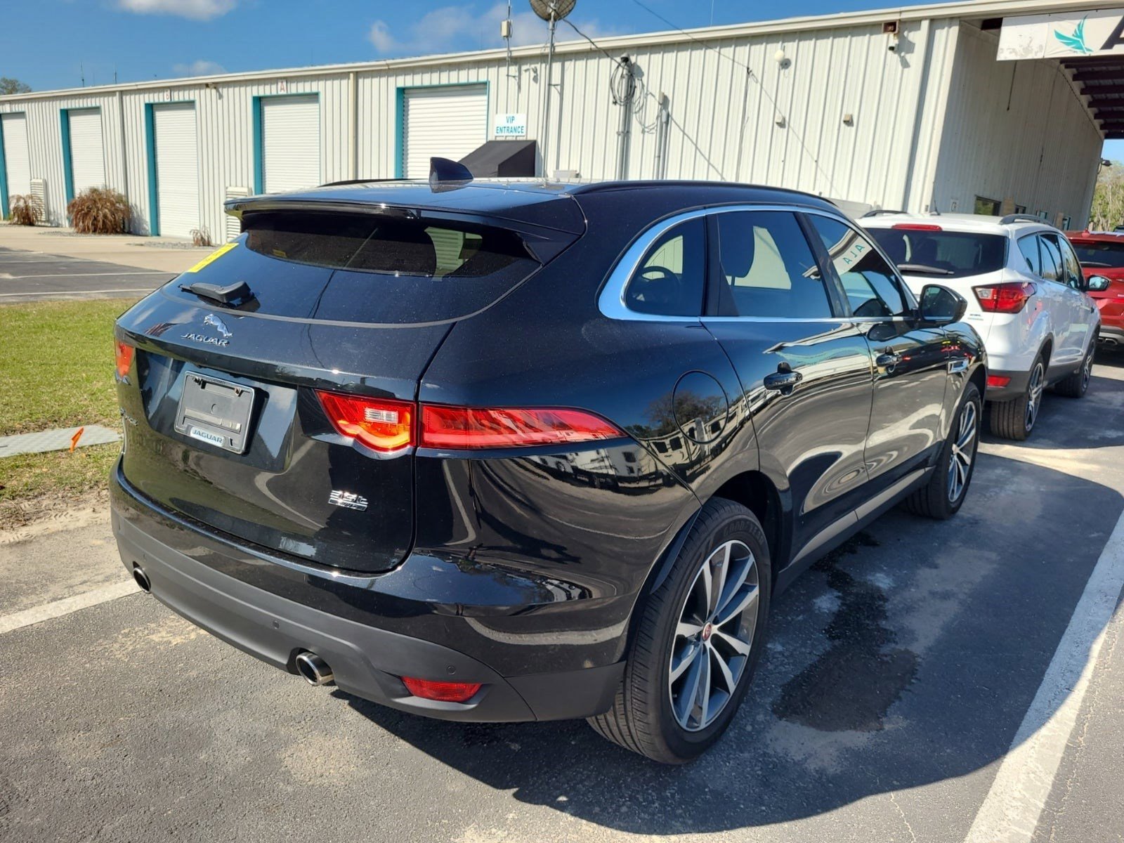 Used 2017 Jaguar F-PACE Prestige image 7