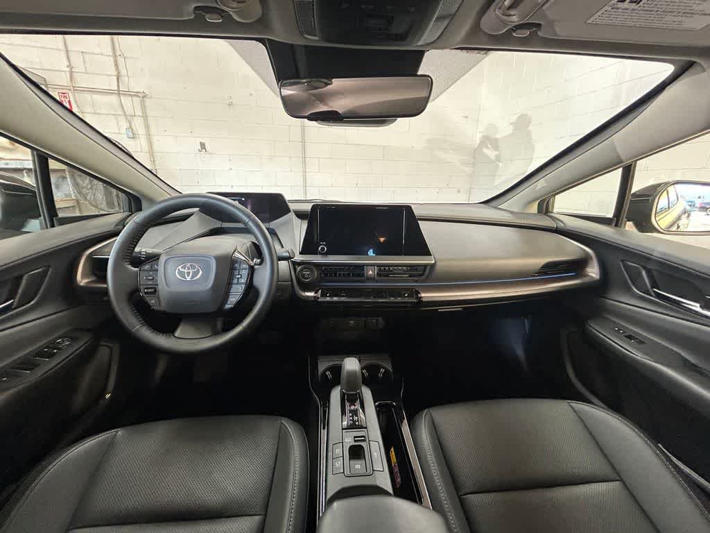 Used 2023 Toyota Prius XLE FWD image 10