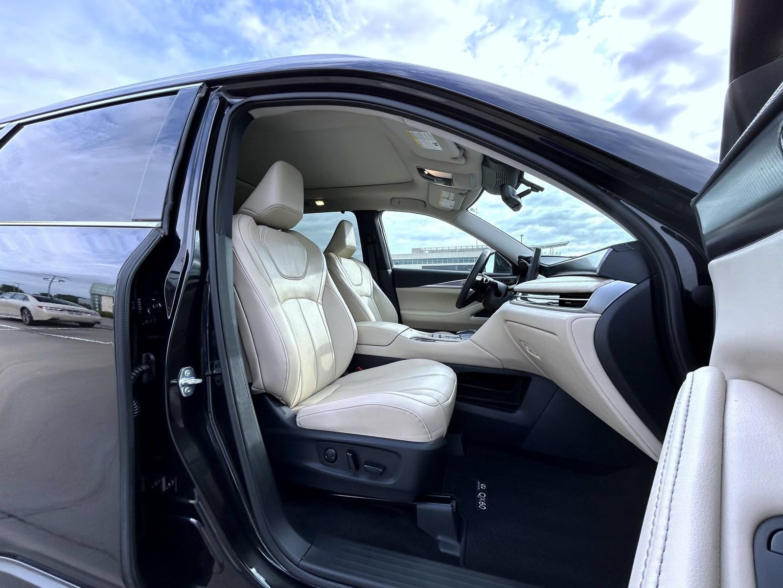 Used 2025 INFINITI QX60 Luxe w/ Vision Package AWD/4WD image 15
