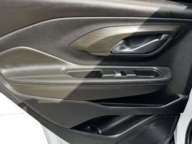 Used 2022 GMC Terrain SLE w/ Driver Convenience Package FWD image 41