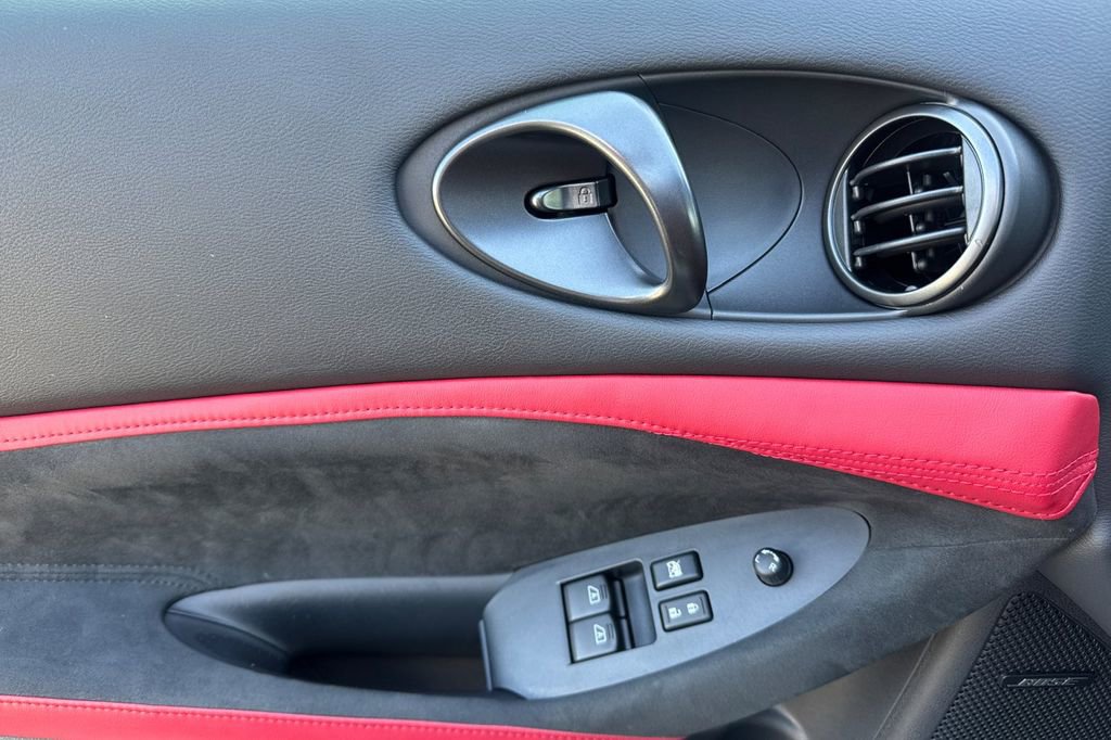 Used 2024 Nissan Z Performance w/ Floor Mat Package image 10