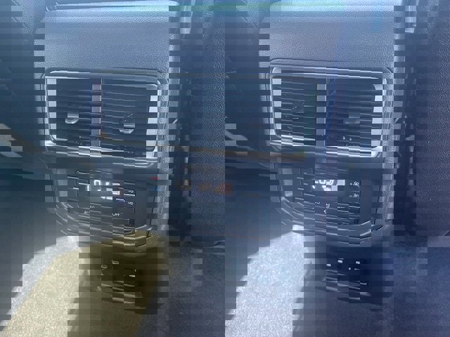 Used 2025 Volkswagen Atlas SE AWD/4WD image 13