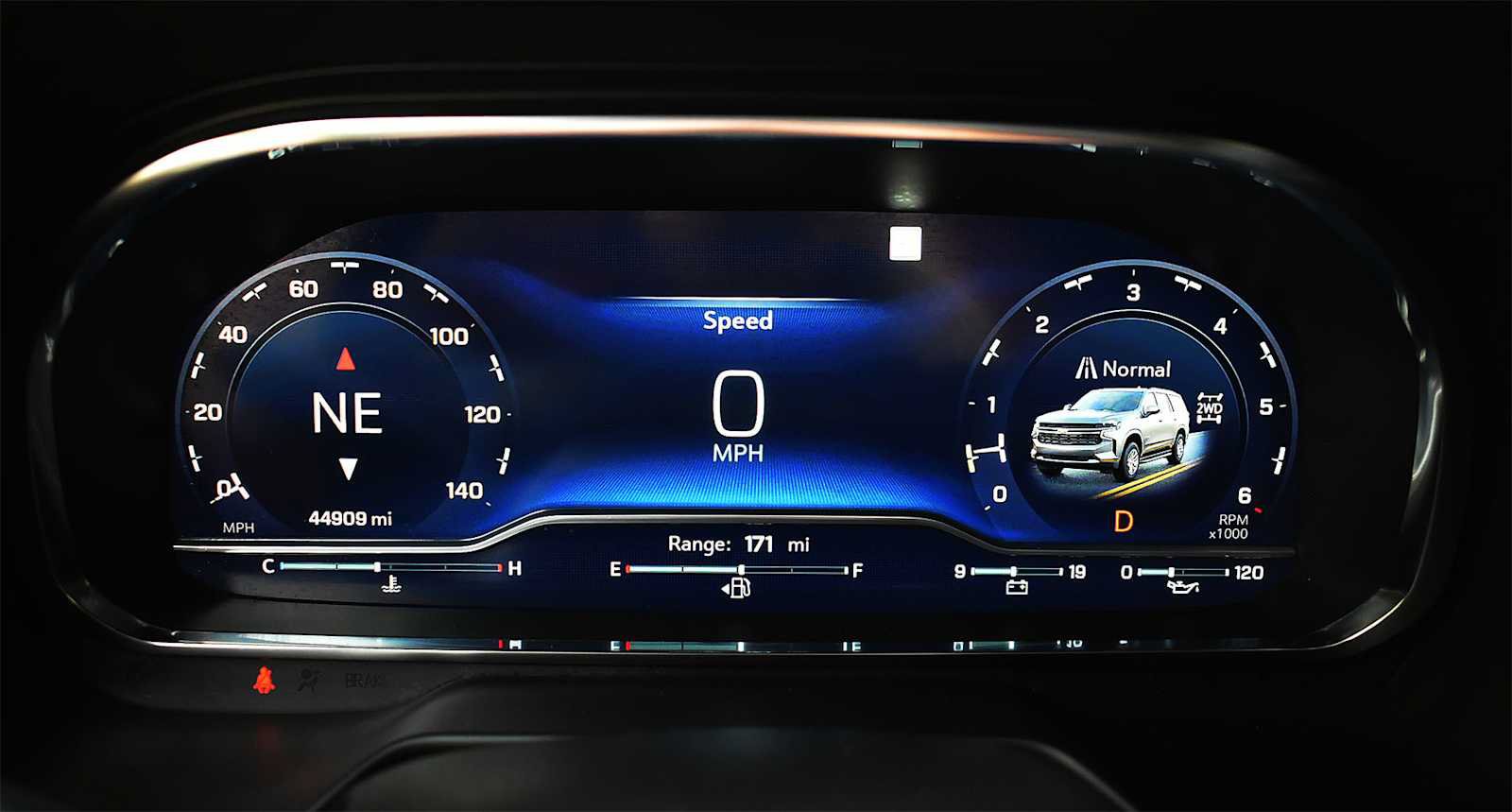 Used 2022 Chevrolet Suburban RST w/ Sport Performance Package AWD/4WD image 15