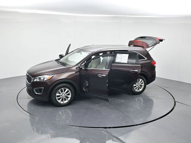 Used 2016 Kia Sorento LX w/ LX Convenience Package image 44
