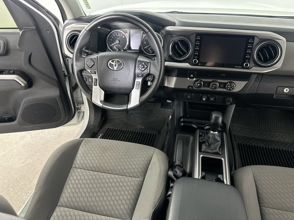 Used 2020 Toyota Tacoma SR5 RWD image 17