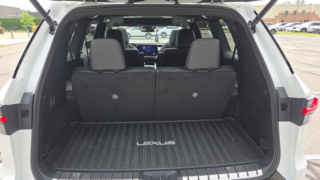 Used 2025 Lexus TX 350 AWD w/ Technology Package image 13