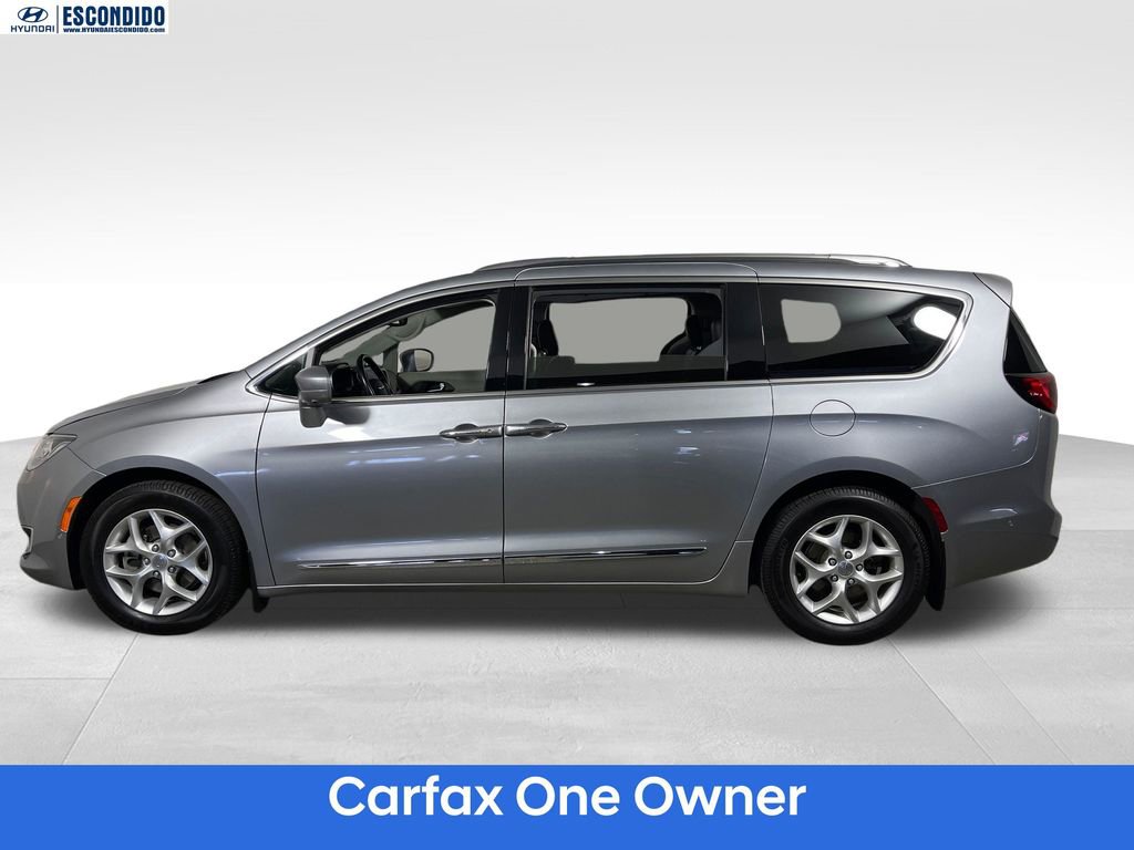Used 2019 Chrysler Pacifica Touring-L Plus w/ Advanced Safetytec Group FWD image 2