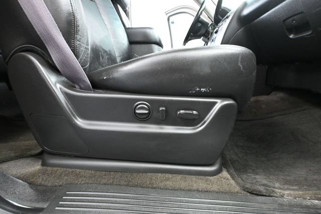 Used 2012 GMC Yukon XL SLT w/ SLT-2 Equipment Package AWD/4WD image 49