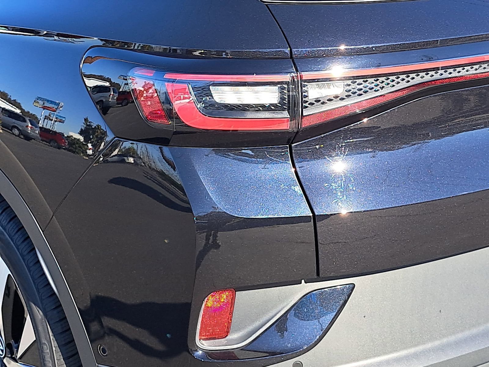 Certified 2023 Volkswagen ID.4 2WD image 34