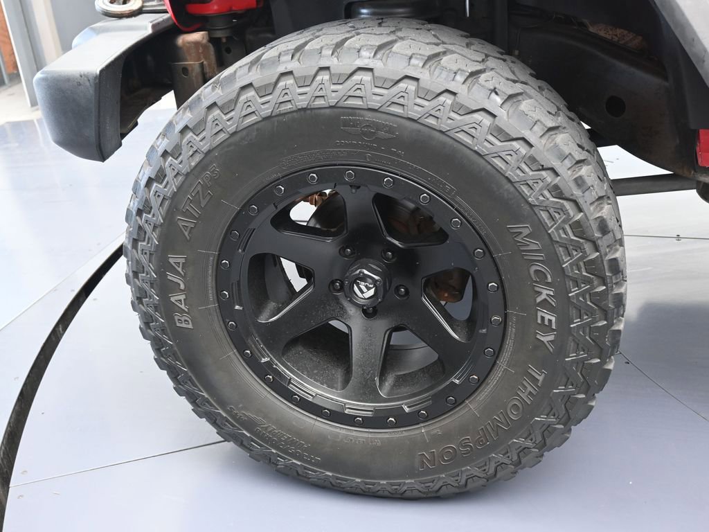 Used 2014 Jeep Wrangler Unlimited Rubicon image 25