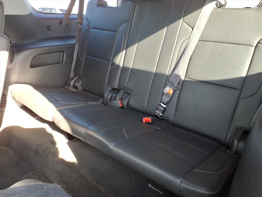 Used 2018 Chevrolet Suburban LT image 13