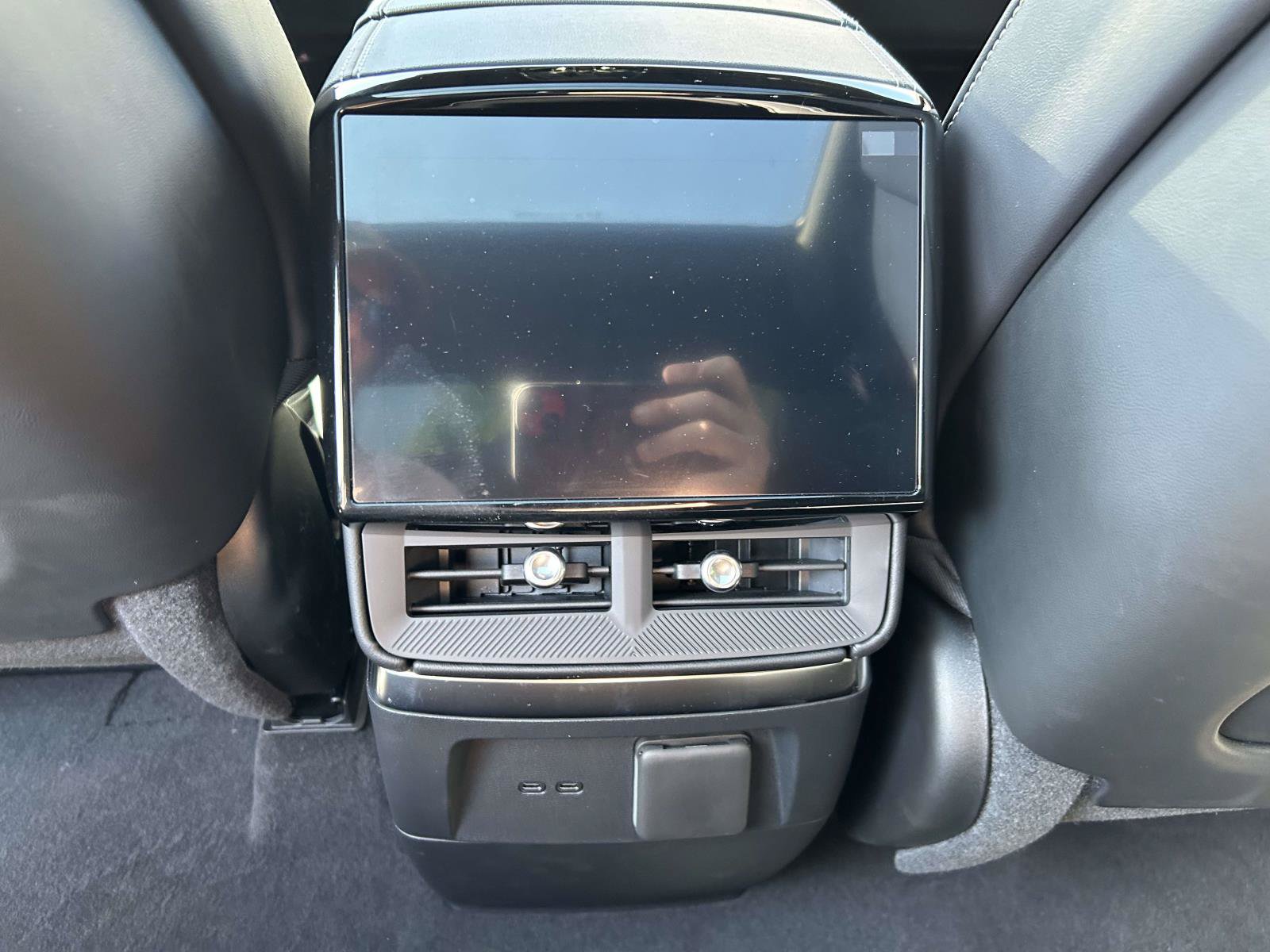 New 2027 Cadillac Vistiq Luxury AWD/4WD image 14