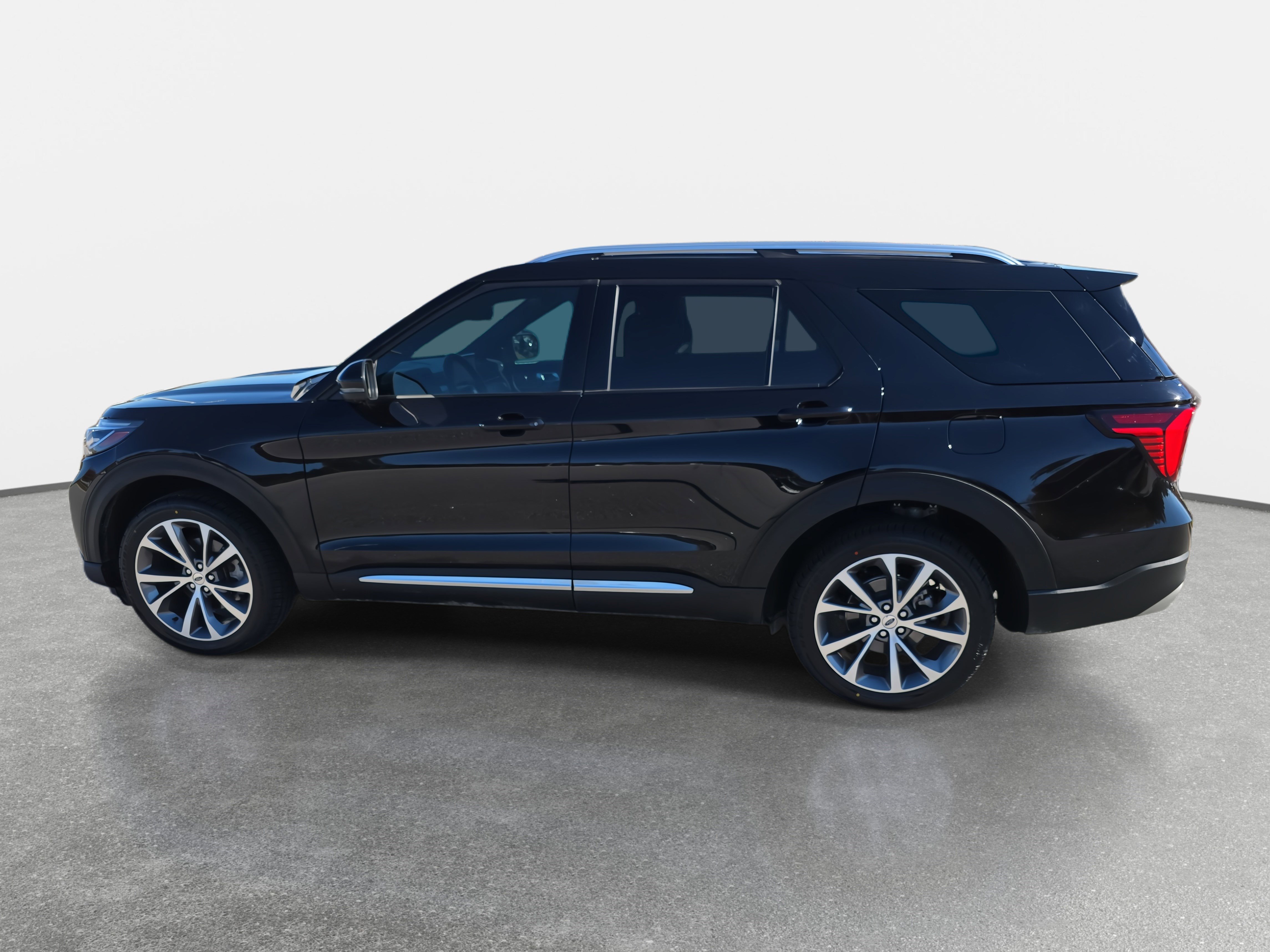 Used 2025 Ford Explorer Platinum w/ Ultimate Package image 8
