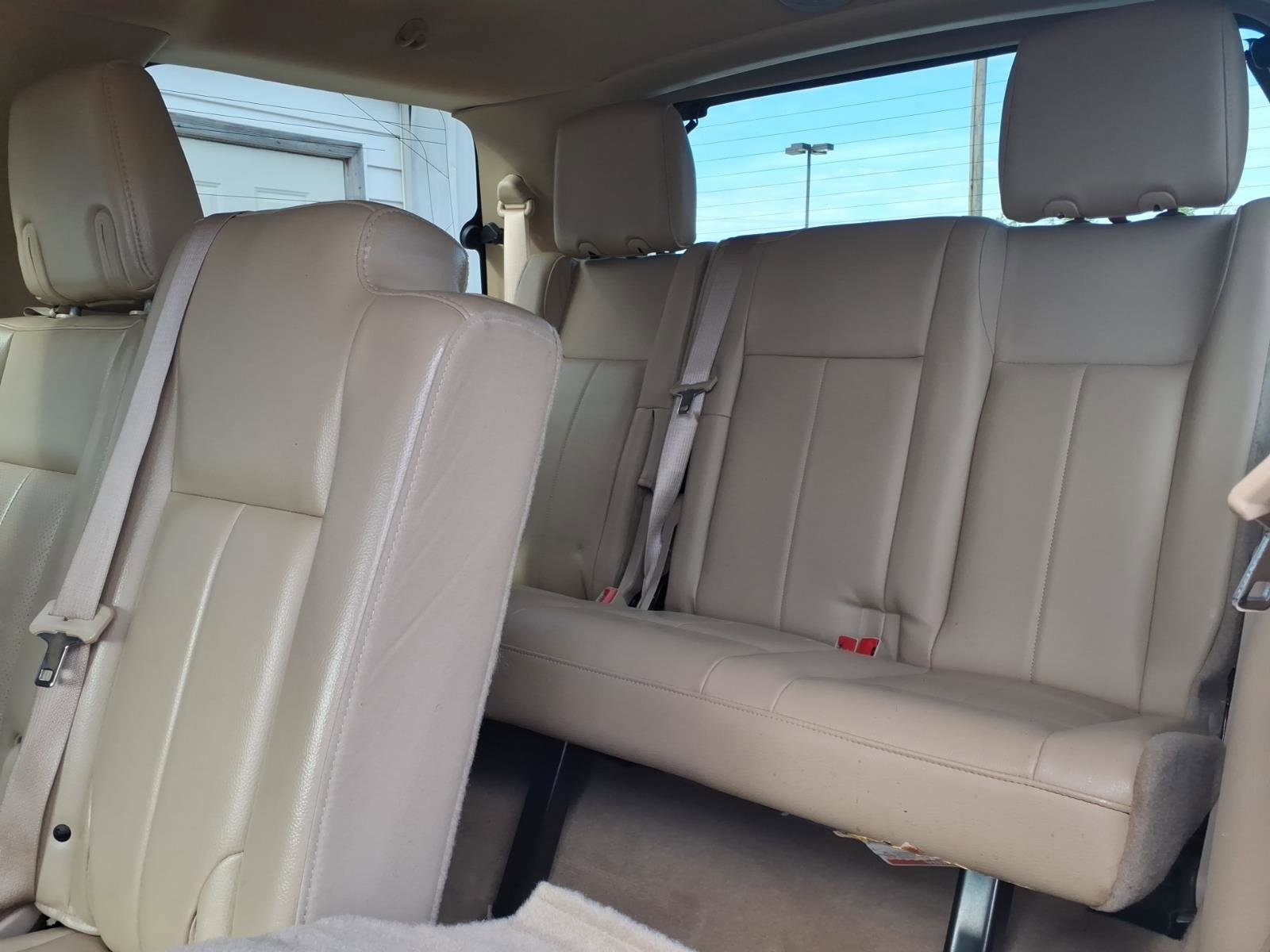 Used 2012 Ford Expedition XLT image 14