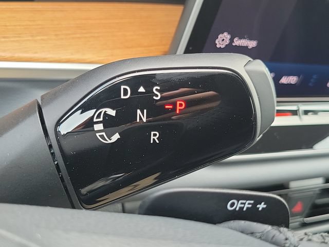 New 2026 Volkswagen Tiguan SEL R-Line AWD/4WD image 19