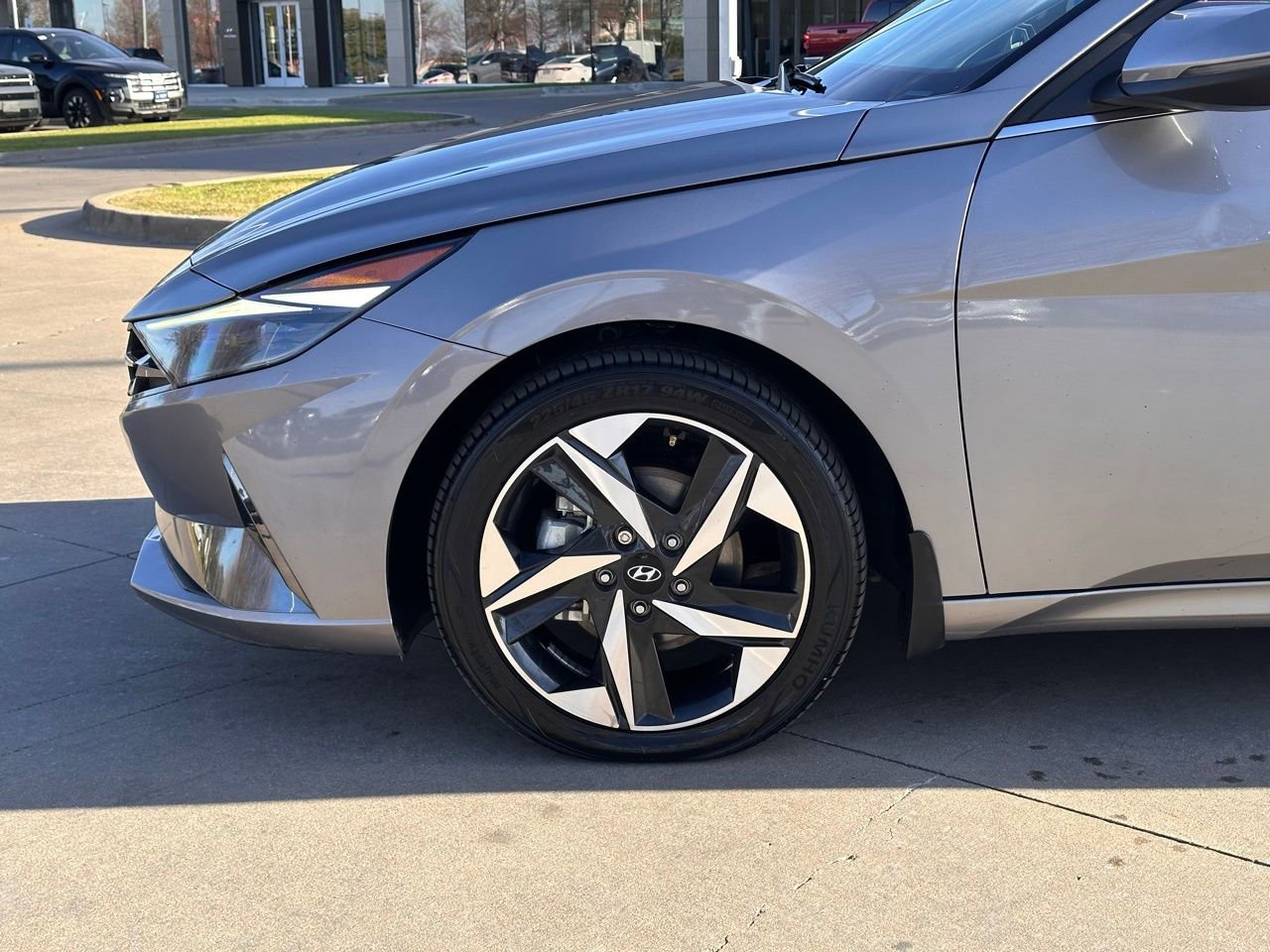 Used 2023 Hyundai Elantra Limited image 10