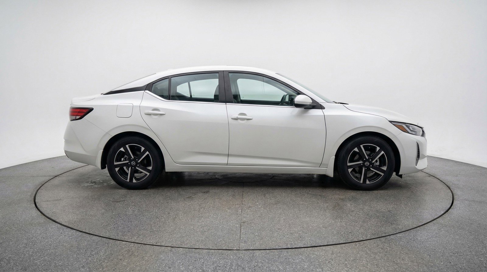 Used 2025 Nissan Sentra SV image 11