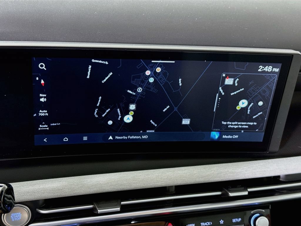 Certified 2025 Hyundai Santa Cruz Limited AWD/4WD image 8
